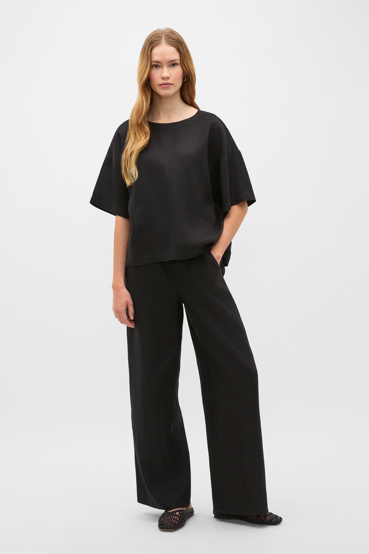 Core Linen Relaxed Tee