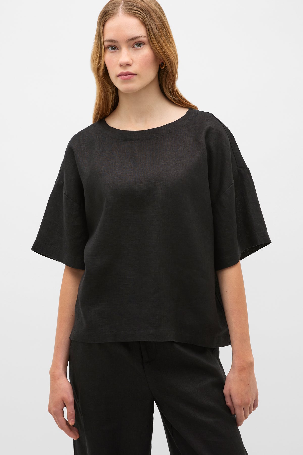Core Linen Relaxed Tee