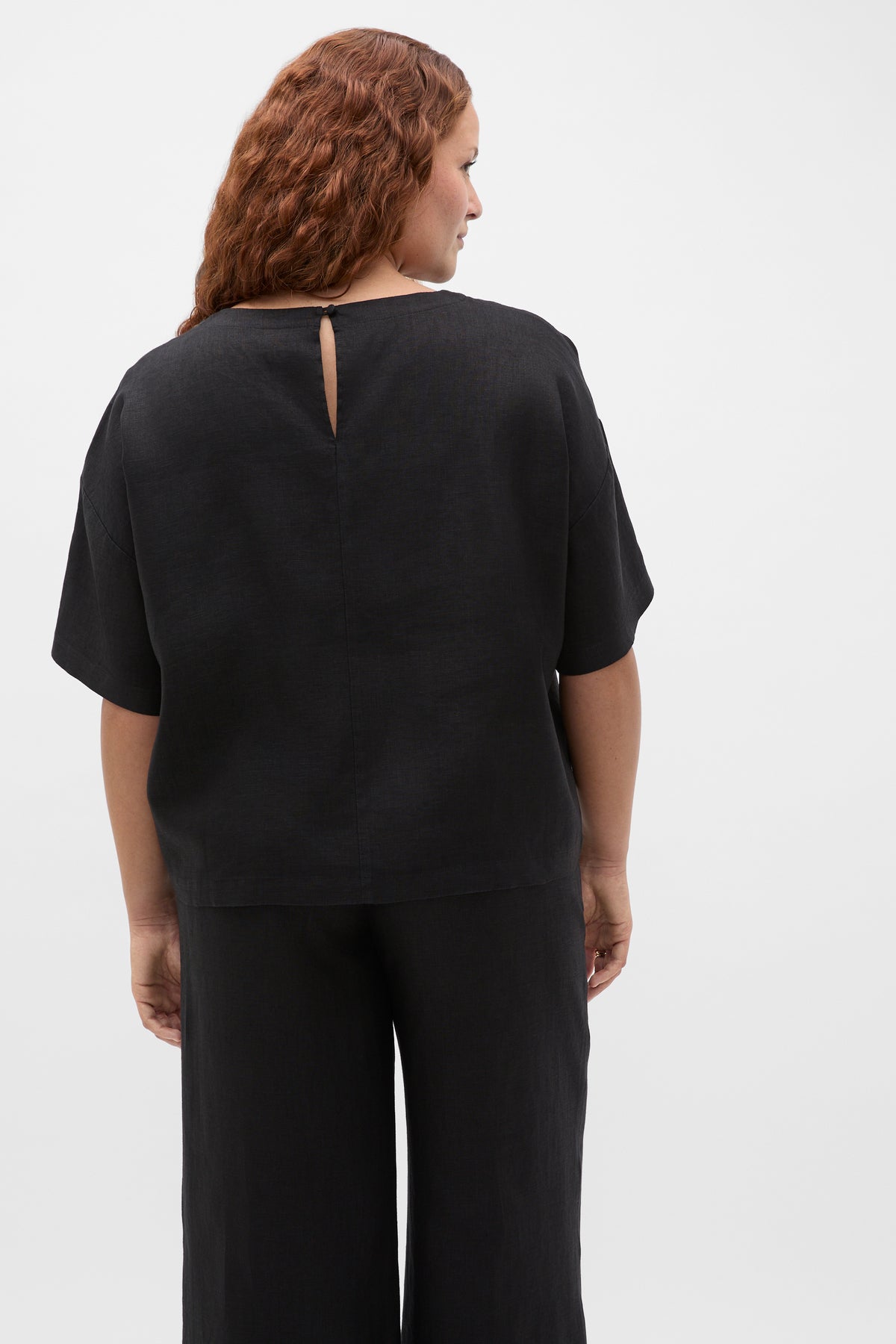 Core Linen Relaxed Tee