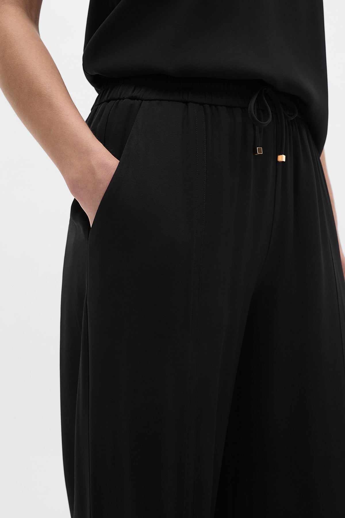 Satin Back Wide Leg Pant