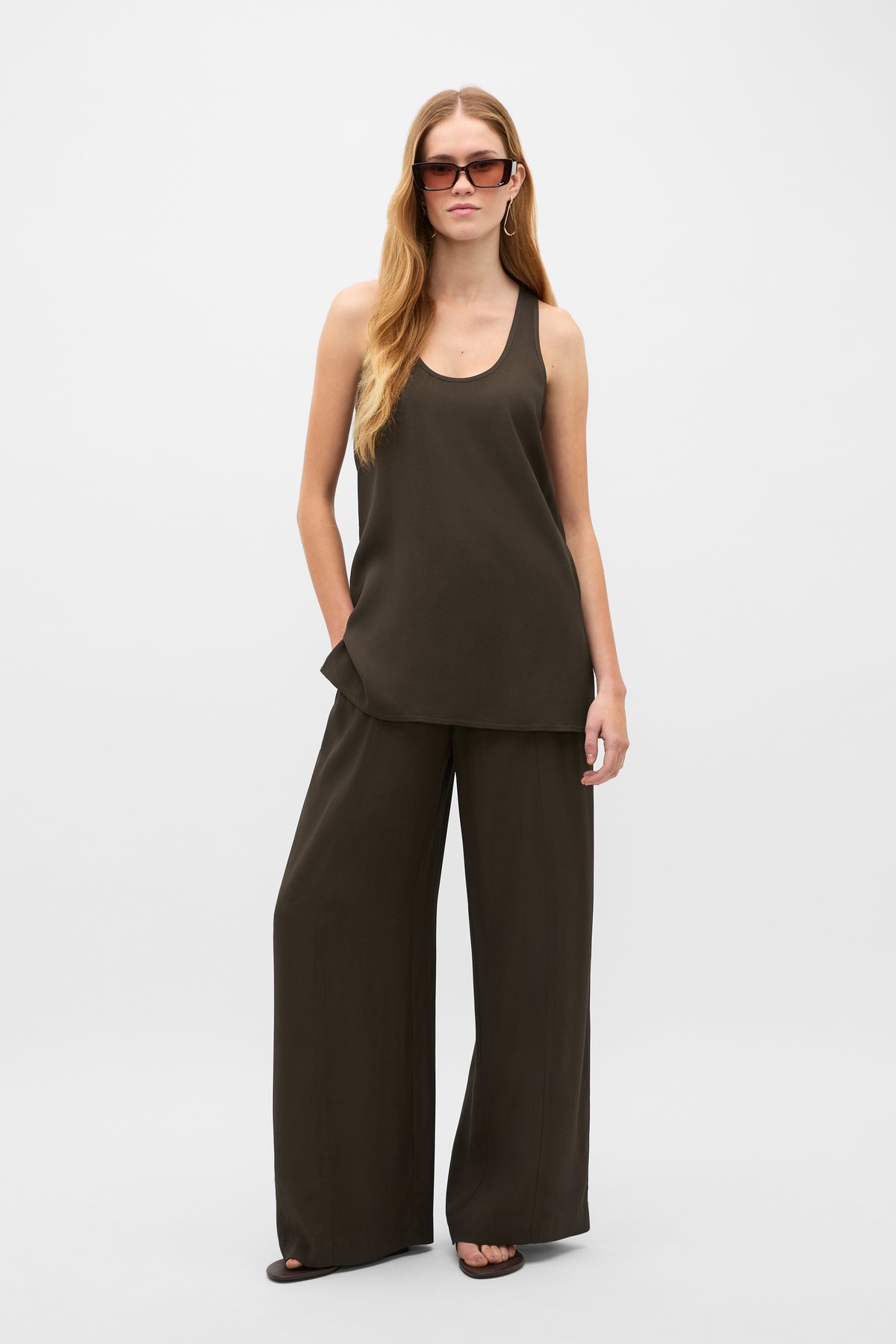 Satin Back Wide Leg Pant