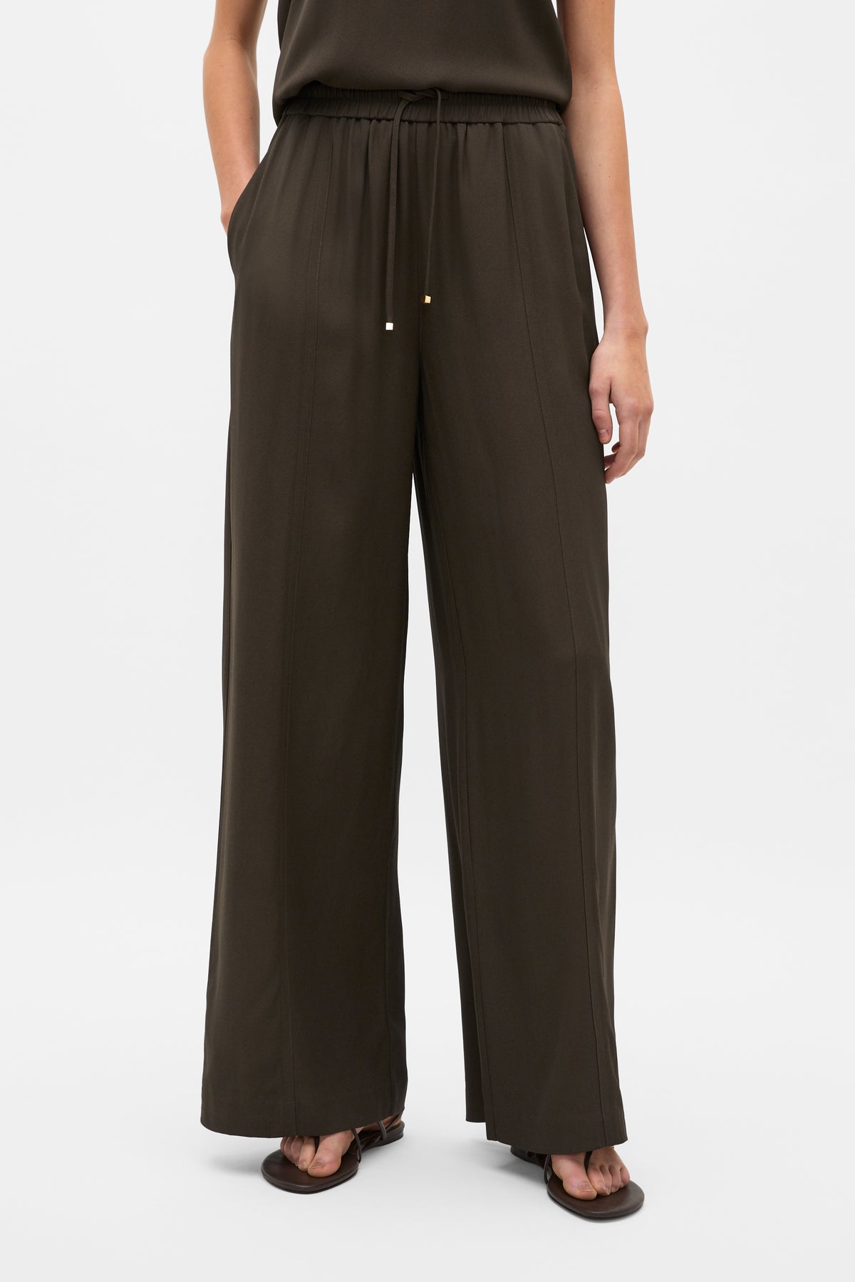 Satin Back Wide Leg Pant