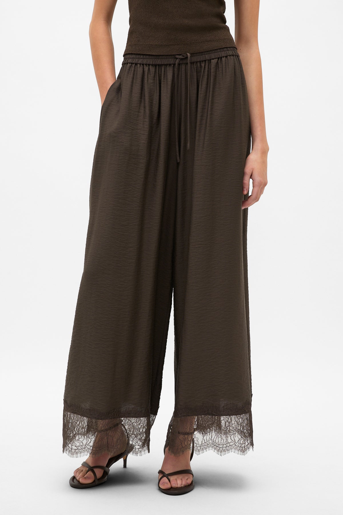 Crinkled Lace Trim Pant