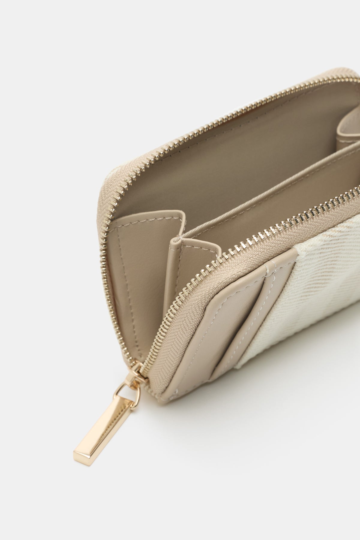 Initial Coin Purse