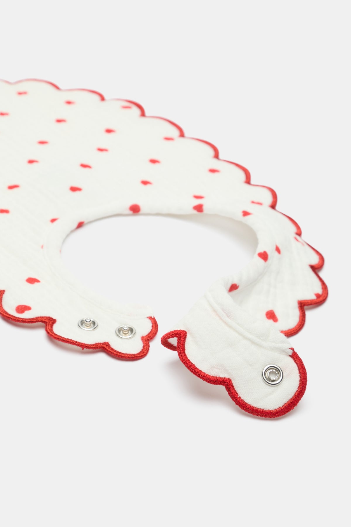 Scallop Edge Bib
