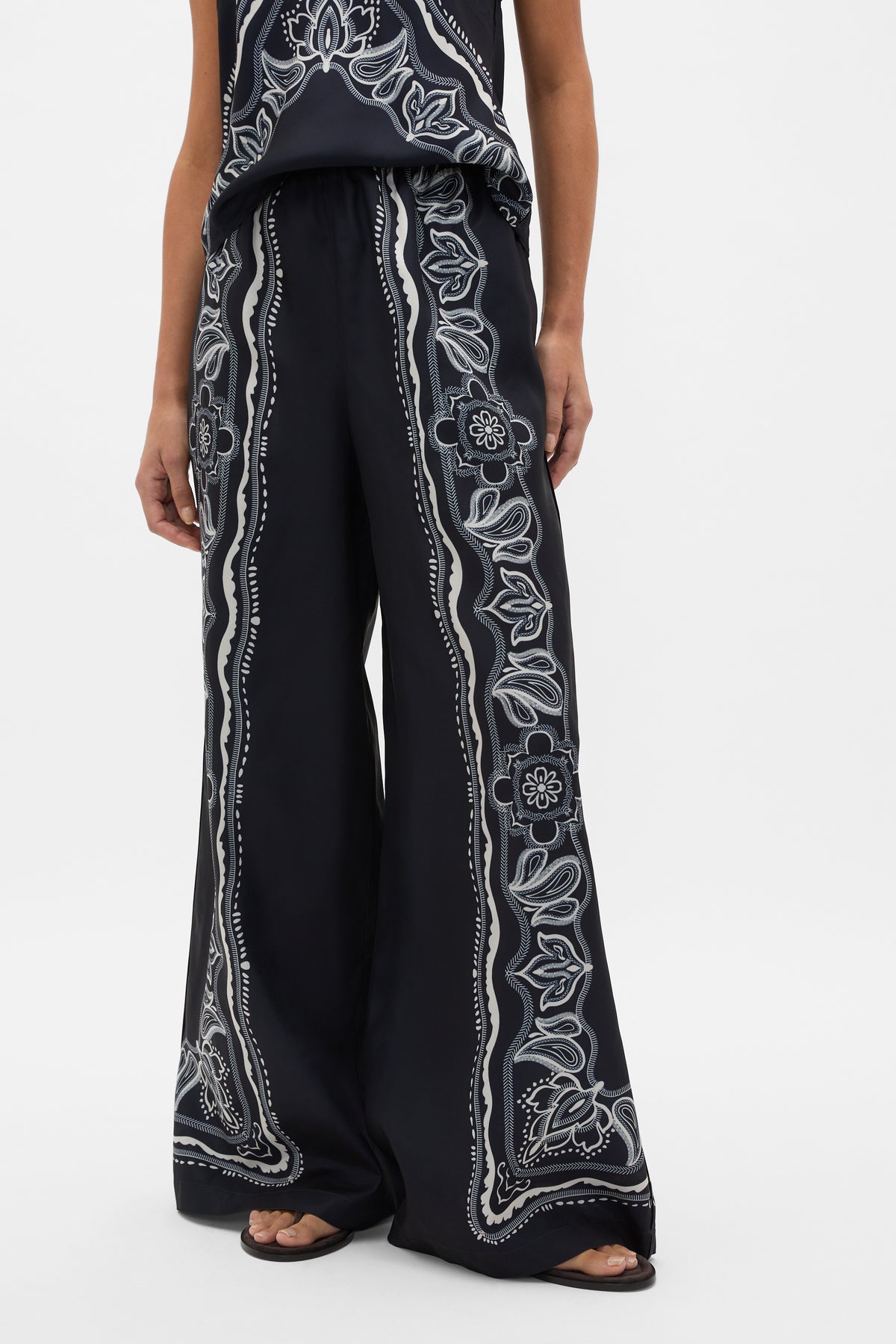Scarf Print Pant