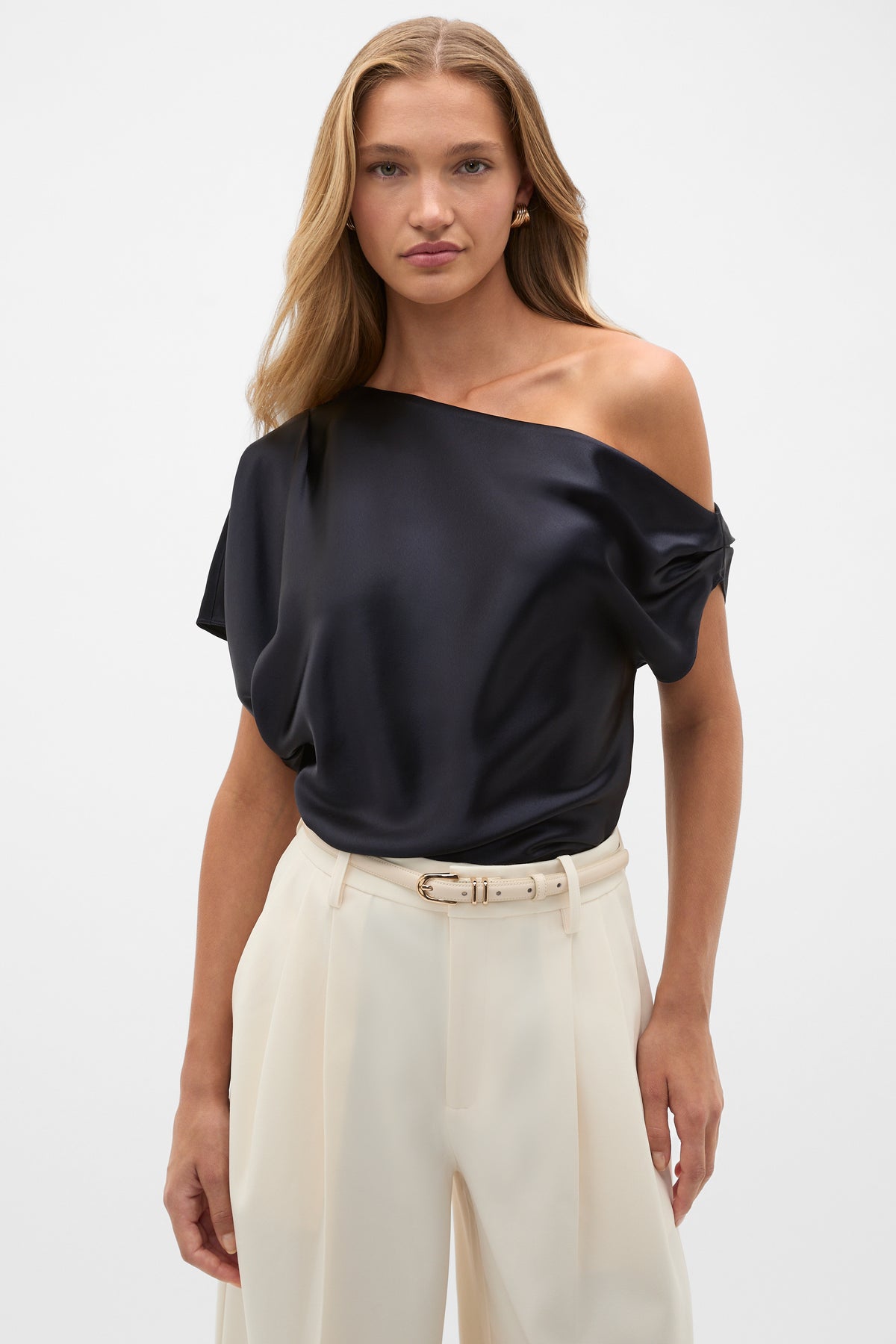 Avah Narrow Leather Belt