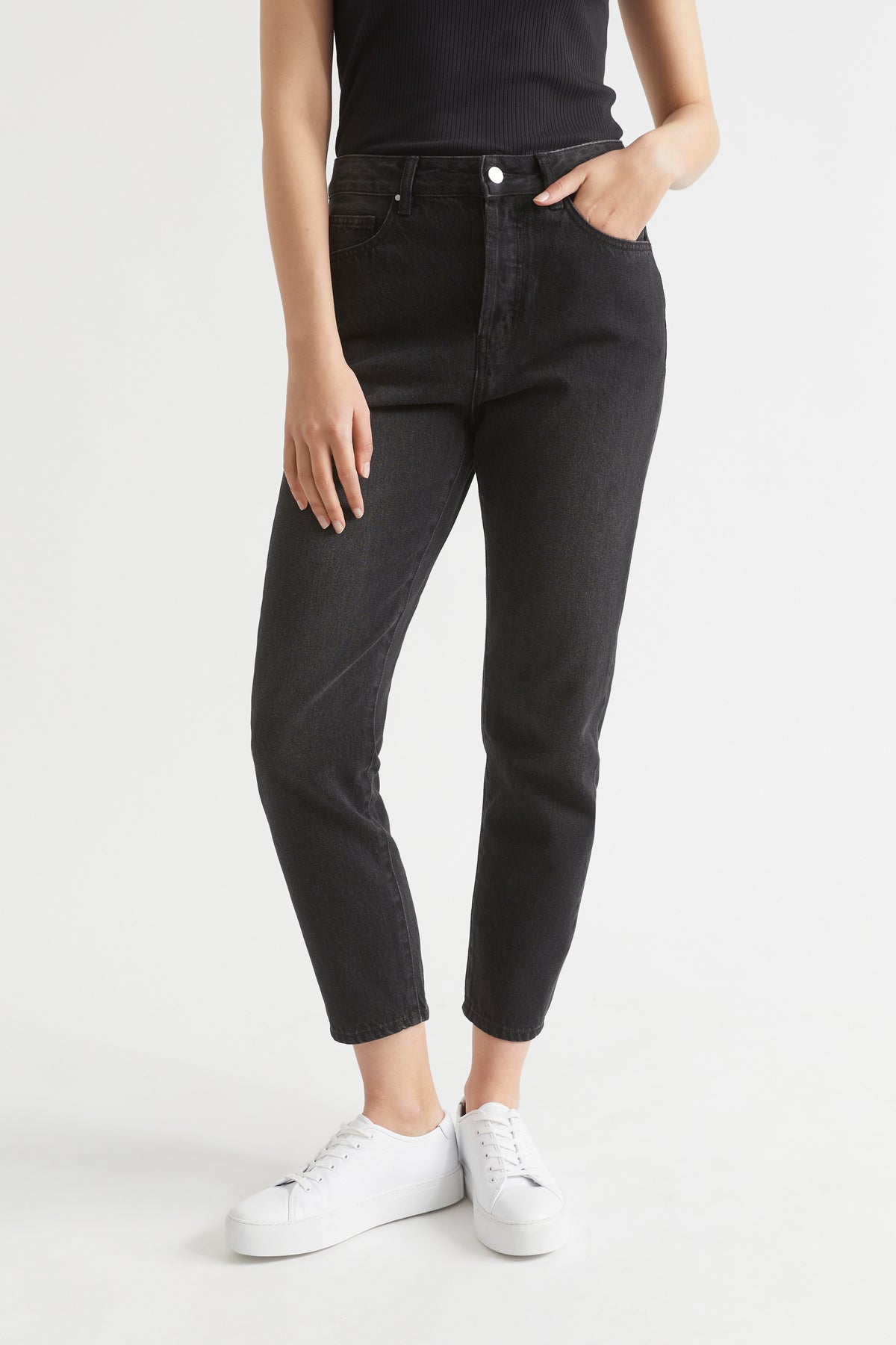 Core Slim Leg Rigid Jean