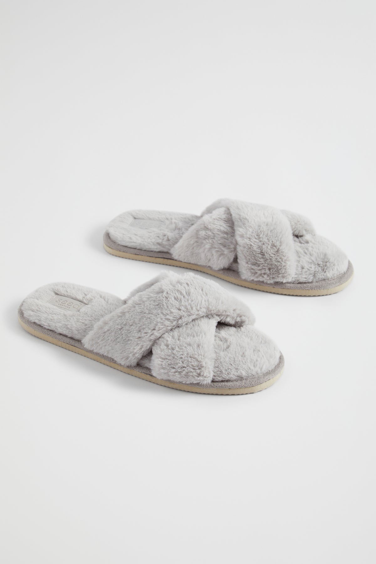 Crossover Slippers