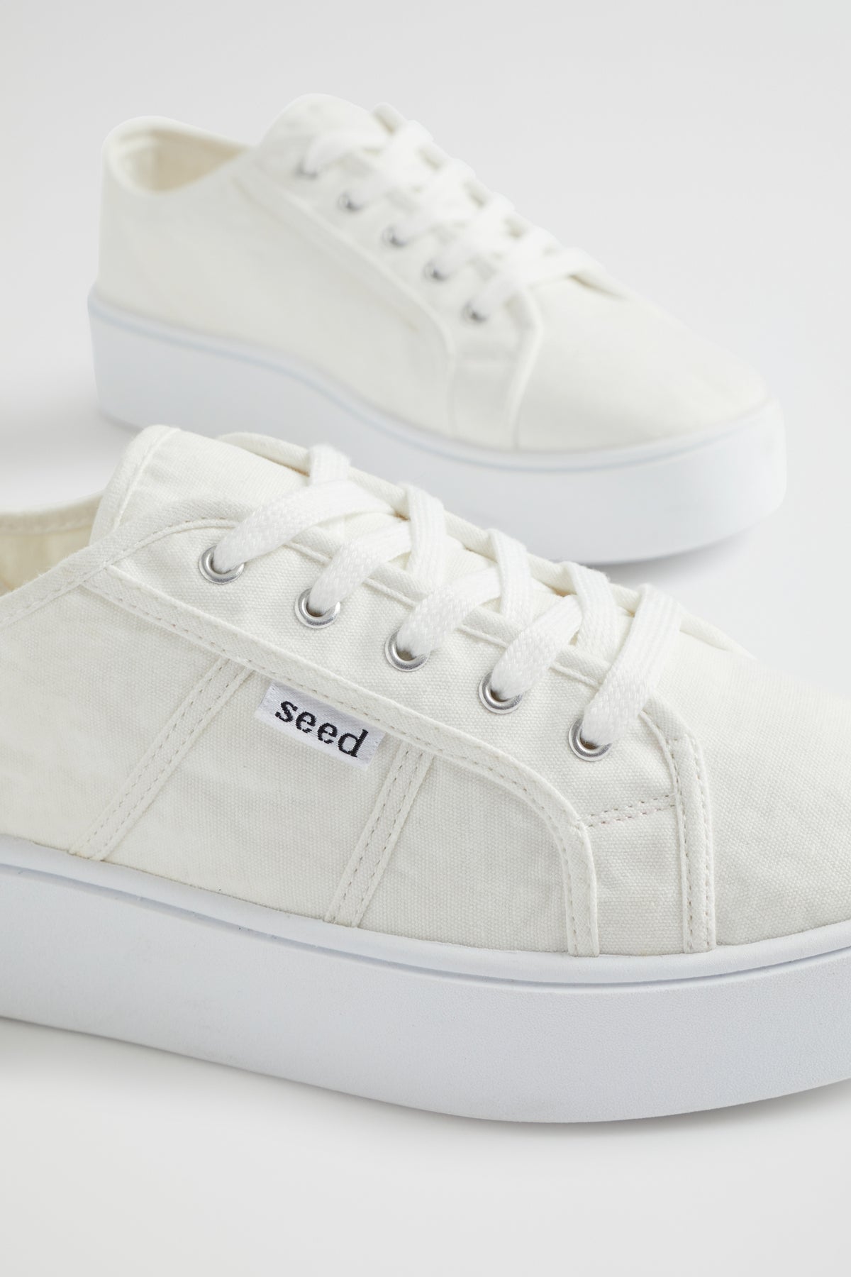 Billie Flatform Sneaker