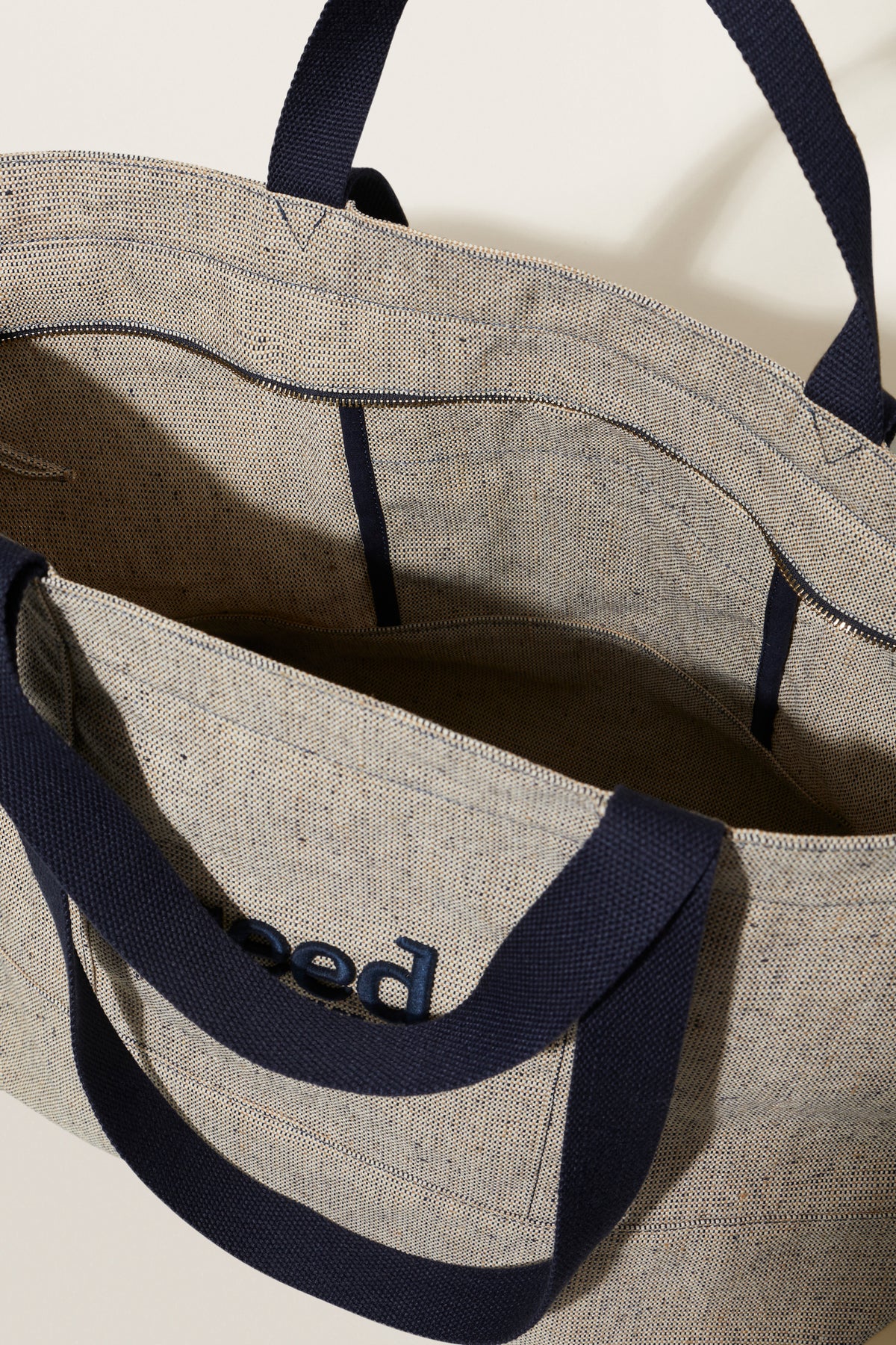 Seed Overnight Bag